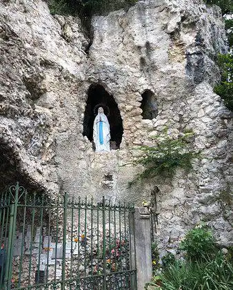 Hôtels à : Montjoyer