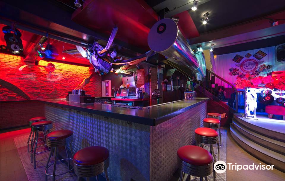 takeoff bar lounge club 酒吧/俱乐部 夜生活 距景点205m